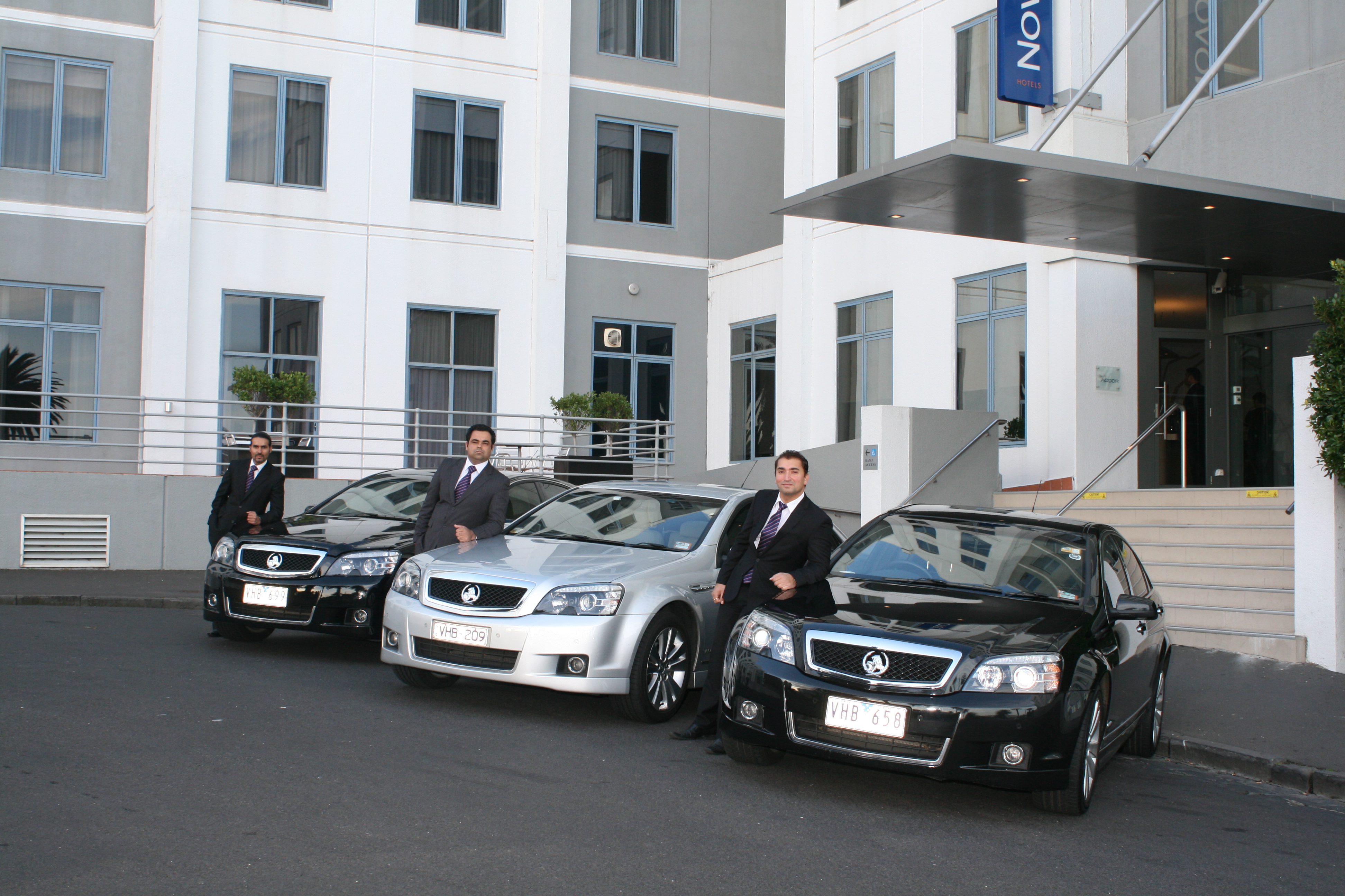 Chauffeur Cars Services In Melbourne Chauffeur Melbourne Luxury